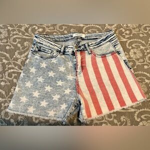 Judy Blue, American flag cutoff shorts. L
